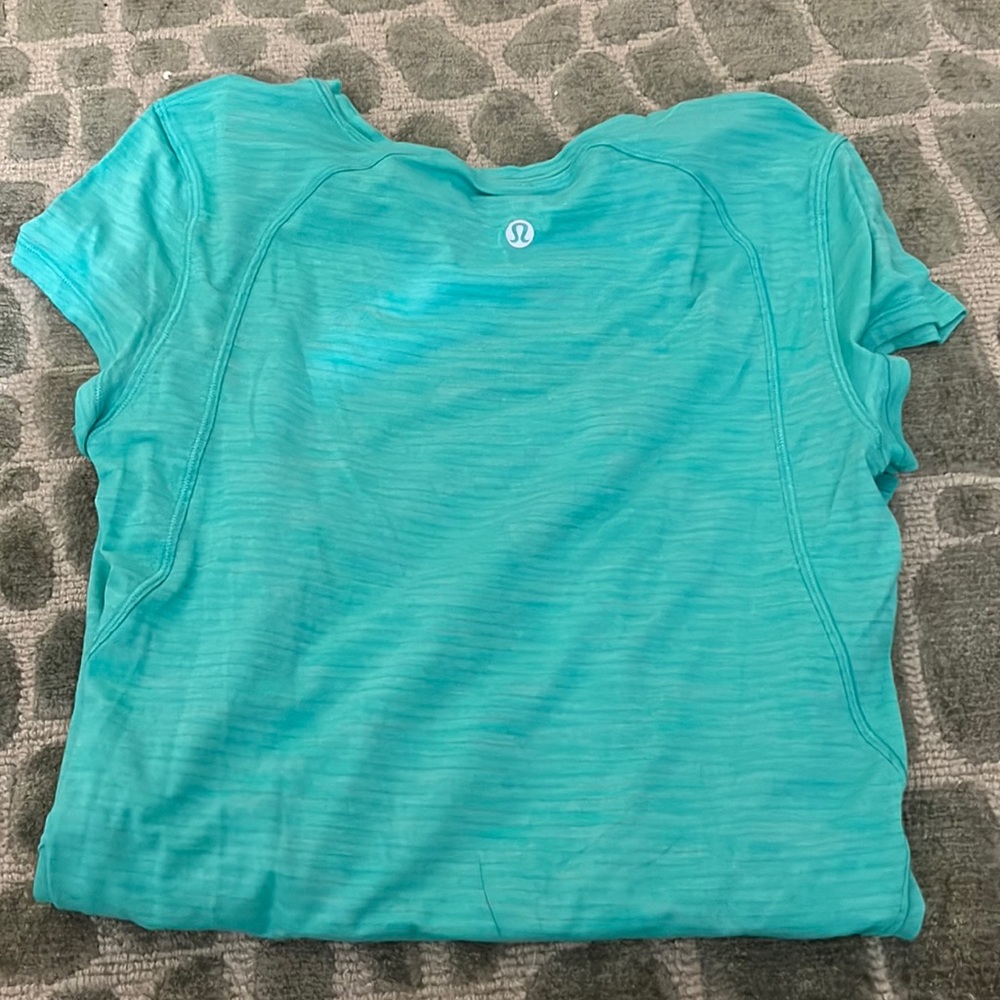 LULU LEMON TOP